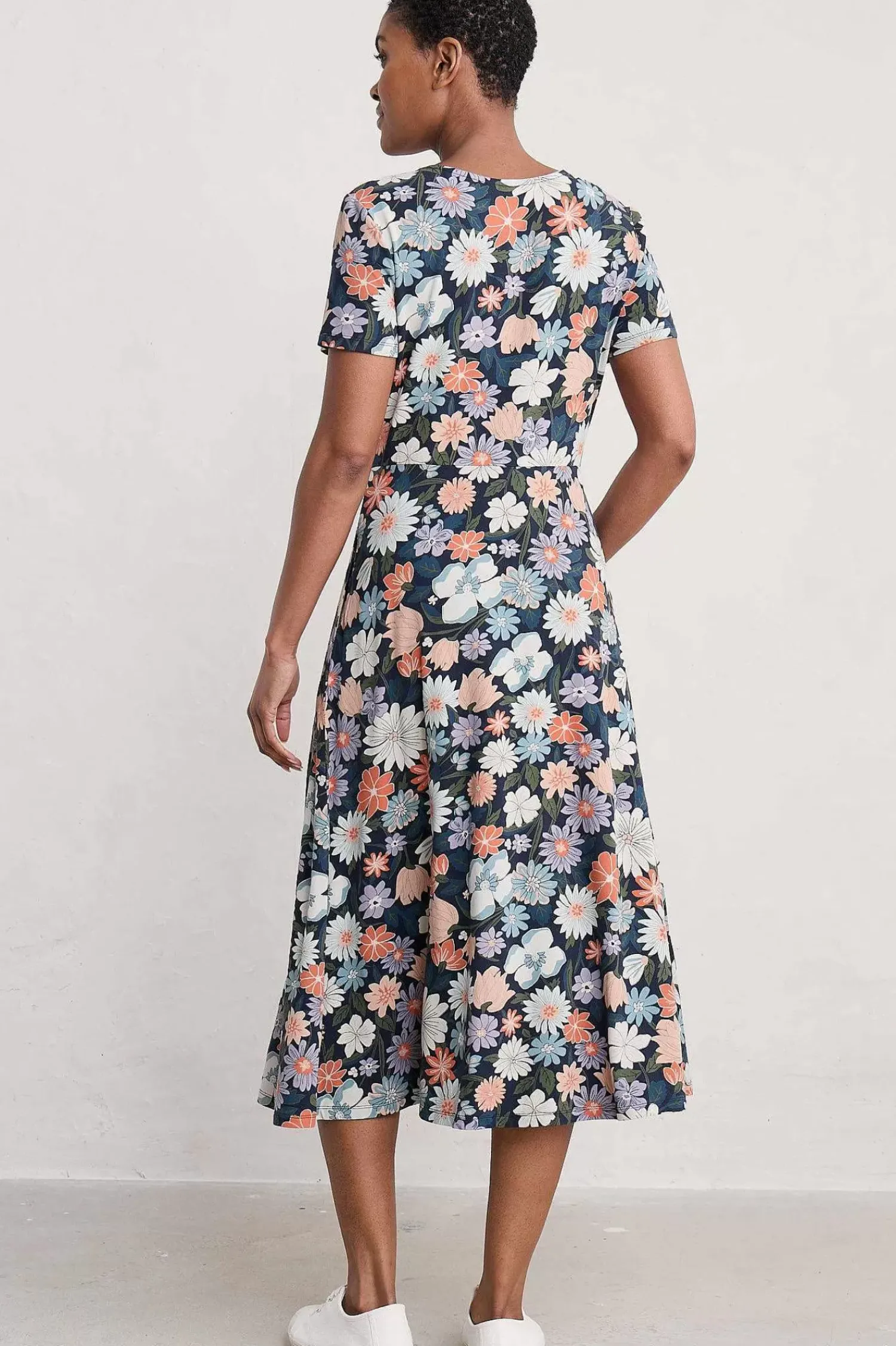 Dresses<Seasalt Cornwall Helena Short Sleeve V-Neck Midi Dress Flowering Blooms Maritime