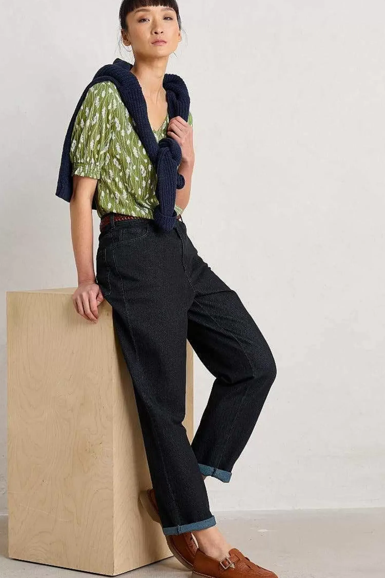 Tops<Seasalt Cornwall Rosehip V-Neck Jersey Top Dried Grass Dark Citron